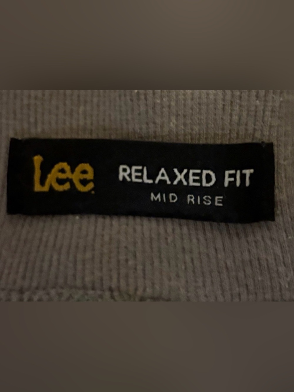 Lee Relaxed Fit Mid-Rise Women’s Capri Pants in Gray Size 8 - Picture 9 of 10